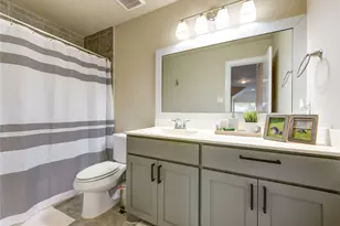 2415 Flowering Brook Ln, Sugar Land, TX 77479 - Photo 25