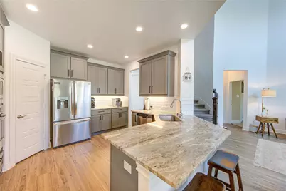 2415 Flowering Brook Lane, Sugar Land, TX 77479 - Photo 9