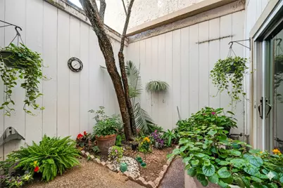 5338 Brownway Street #B19, Houston, TX 77056 - Photo 27