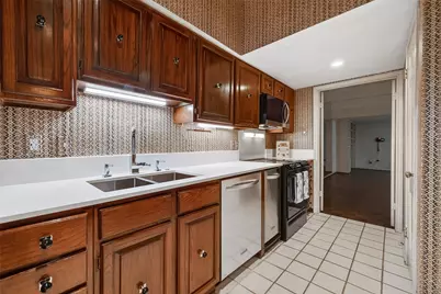 5338 Brownway Street #B19, Houston, TX 77056 - Photo 21