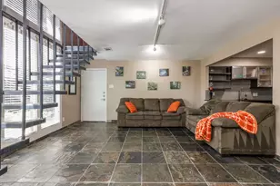 1219 Banks St, Houston, TX 77006 - Photo 13