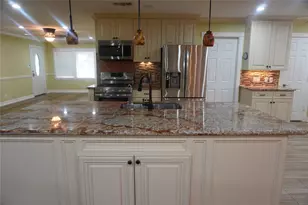 7506 Dearborn St, Houston, TX 77055 - Photo 5