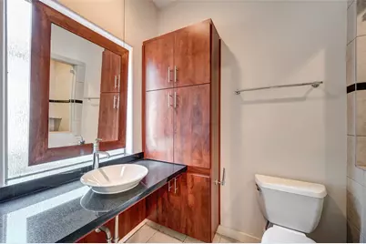 1729 Reinerman Street, Houston, TX 77007 - Photo 9