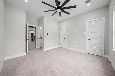929 Green Meadow Lane #B, Houston, TX 77091 - Photo 11
