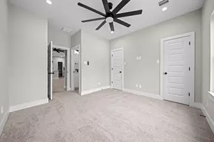 929 Green Meadow Ln, Houston, TX 77091 - Photo 11