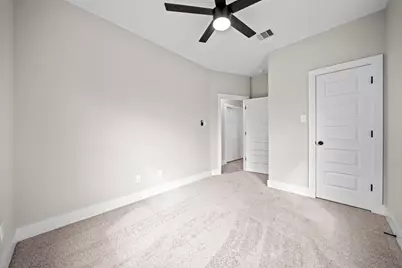 929 Green Meadow Lane #B, Houston, TX 77091 - Photo 13