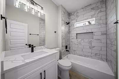 929 Green Meadow Lane #B, Houston, TX 77091 - Photo 9