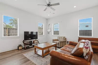 5264 Texas Street, Houston, TX 77011 - Photo 7