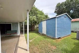 2637 Hampton Ln, Port Neches, TX 77651 - Photo 25