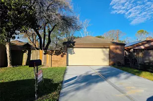 1912 Tremont Ct, Rosenberg, TX 77471 - Photo 1