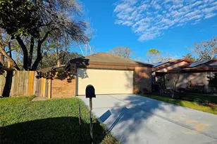 1912 Tremont Ct, Rosenberg, TX 77471 - Photo 3