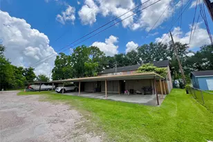 1039-1045 N Chenango St, Angleton, TX 77515 - Photo 17