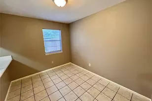 1039-1045 N Chenango St, Angleton, TX 77515 - Photo 7