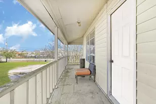 610 12th St, Dickinson, TX 77539 - Photo 33
