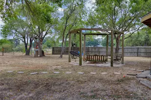 371 Co Rd 146, Hallettsville, TX 77964 - Photo 21