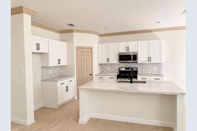 320 Briarwood Drive, Baytown, TX 77520 - Photo 7