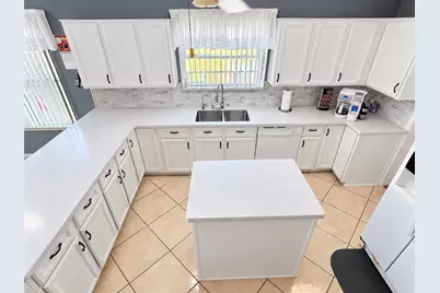 7 S Skimmer Street, La Marque, TX 77568 - Photo 11