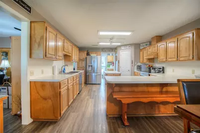 426 Brook Hollow Drive, Huntsville, TX 77340 - Photo 11