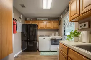 426 Brook Hollow Dr, Huntsville, TX 77340 - Photo 33