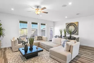 2930 Crown Gate Dr, Houston, TX 77047 - Photo 15