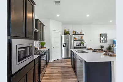 2930 Crown Gate Drive, Houston, TX 77047 - Photo 5