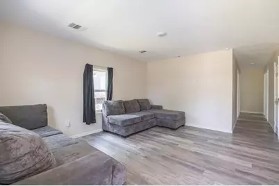 11938 Greenglen Drive, Houston, TX 77044 - Photo 7