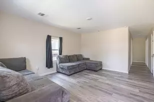 11938 Greenglen Dr, Houston, TX 77044 - Photo 7