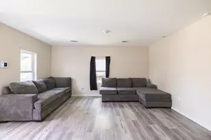 11938 Greenglen Dr, Houston, TX 77044 - Photo 3