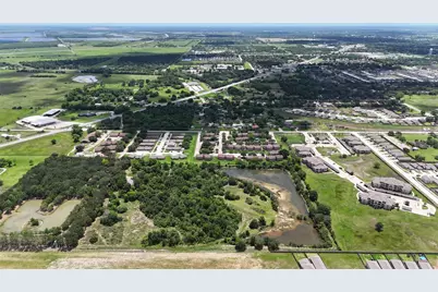 101 Julie K Lane, Angleton, TX 77515 - Photo 9