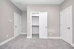 516 Bolster St, Baytown, TX 77520 - Photo 11