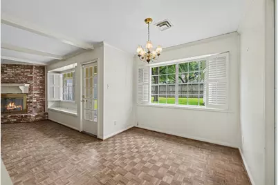 7827 Meadowbriar Lane, Houston, TX 77063 - Photo 13