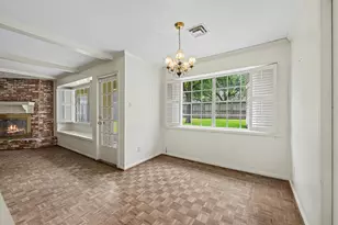7827 Meadowbriar Ln, Houston, TX 77063 - Photo 13