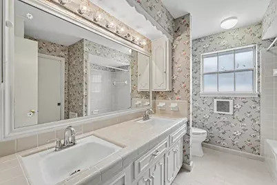 7827 Meadowbriar Lane, Houston, TX 77063 - Photo 17