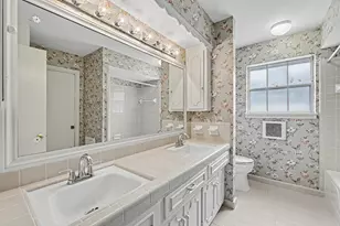 7827 Meadowbriar Ln, Houston, TX 77063 - Photo 17