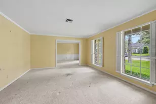 7827 Meadowbriar Ln, Houston, TX 77063 - Photo 3