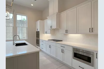 4011 Breakwood Drive, Houston, TX 77025 - Photo 9