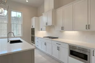 4011 Breakwood Dr, Houston, TX 77025 - Photo 9