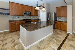 2702 Porto Bianco Ln, League City, TX 77573 - Photo 9