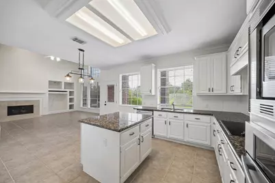 2918 Autumn Creek Drive, Friendswood, TX 77546 - Photo 13