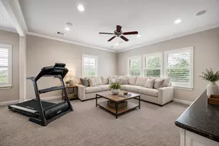 907 Queen Annes Rd, Houston, TX 77024 - Photo 19