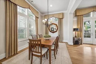 907 Queen Annes Rd, Houston, TX 77024 - Photo 9