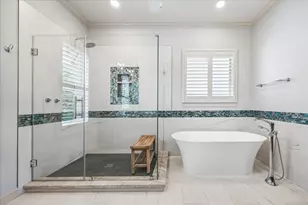907 Queen Annes Rd, Houston, TX 77024 - Photo 13