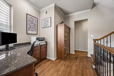907 Queen Annes Road, Houston, TX 77024 - Photo 21