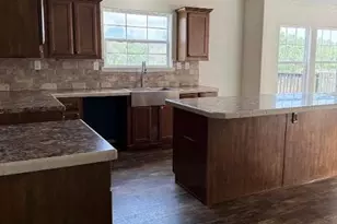 2189 Hickory Forrest Dr, Seguin, TX 78155 - Photo 5