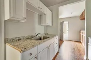 1214 W 6th St, Freeport, TX 77541 - Photo 21