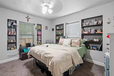 4630 Woodside Street, Houston, TX 77023 - Photo 9