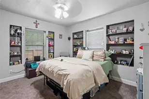 4630 Woodside St, Houston, TX 77023 - Photo 9