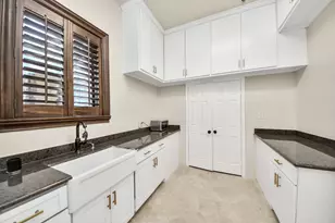 11103 Memorial Dr, Houston, TX 77024 - Photo 19