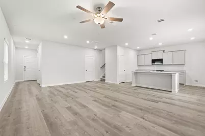 10738 Red Flagstone Drive, Conroe, TX 77306 - Photo 5