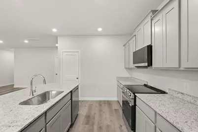 10738 Red Flagstone Drive, Conroe, TX 77306 - Photo 9